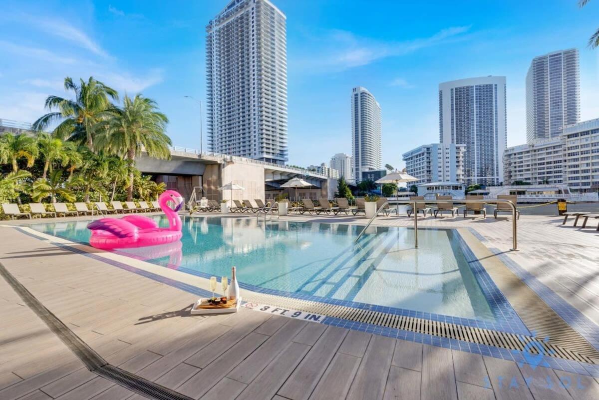 Infinite View With Balcony,Pool Plus Near Beach ฮาลลันเดลบีช ภายนอก รูปภาพ