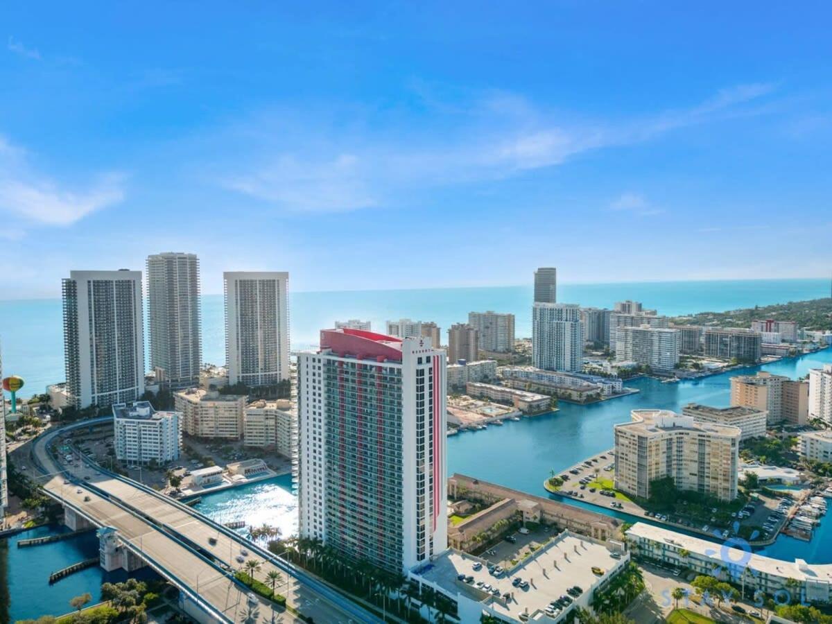 Infinite View With Balcony,Pool Plus Near Beach ฮาลลันเดลบีช ภายนอก รูปภาพ