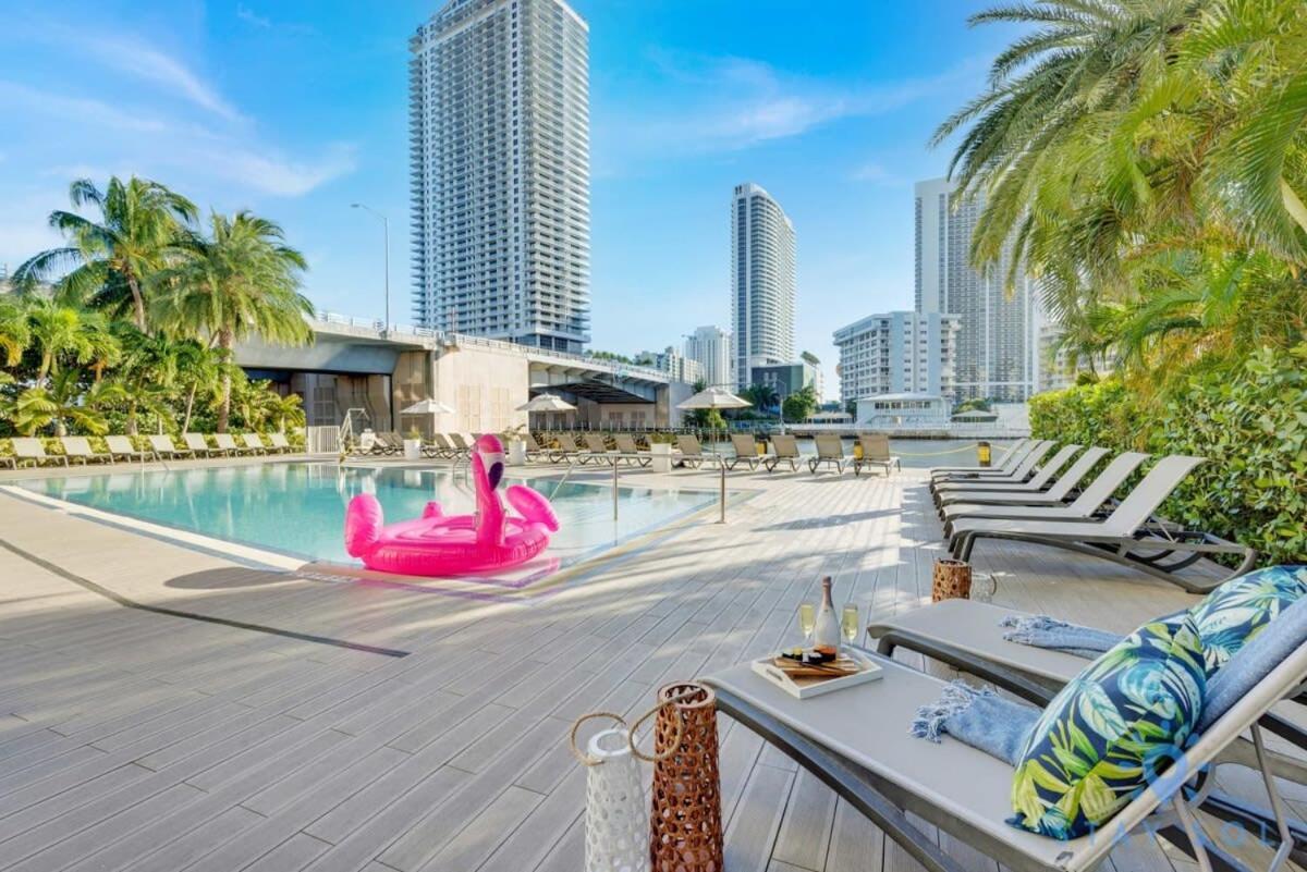 Infinite View With Balcony,Pool Plus Near Beach ฮาลลันเดลบีช ภายนอก รูปภาพ
