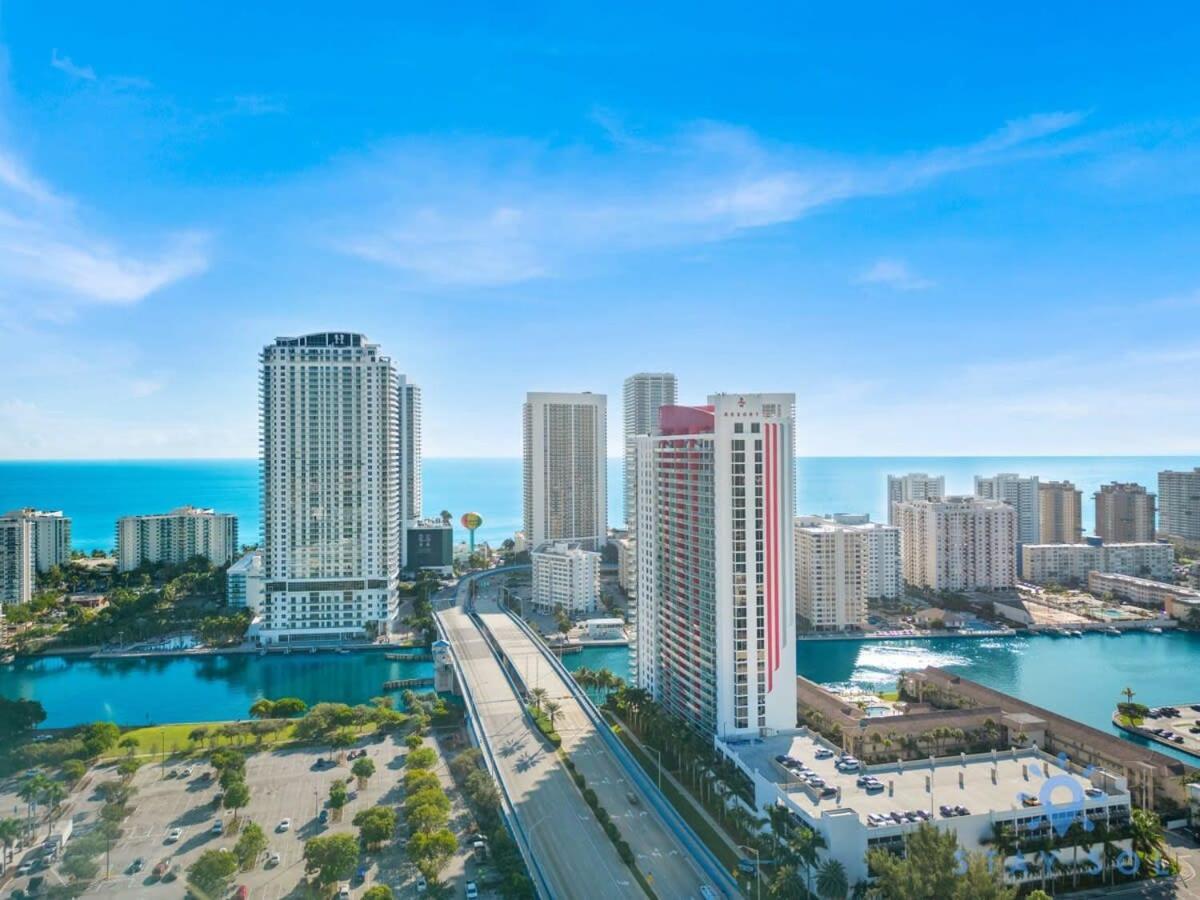 Infinite View With Balcony,Pool Plus Near Beach ฮาลลันเดลบีช ภายนอก รูปภาพ